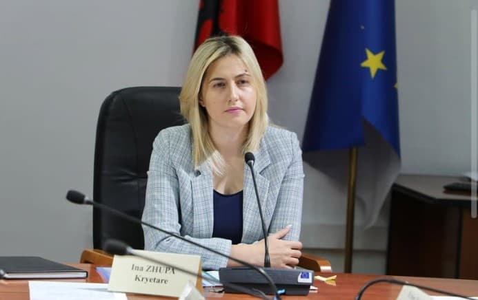 Reforma Territoriale/ “Nuk kam parë të tillë depersonalizim”, Ina Zhupa: Deputetët e PS-së votuan si dele, u kthyen në kartonë të autokratit
