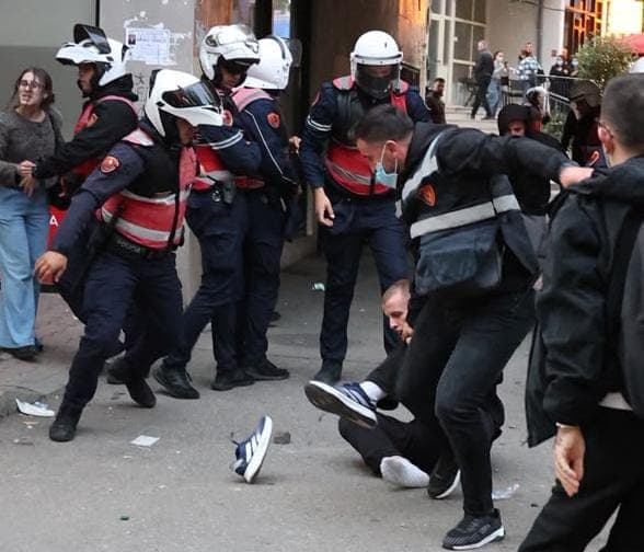 Protesta e studentëve në Tiranë