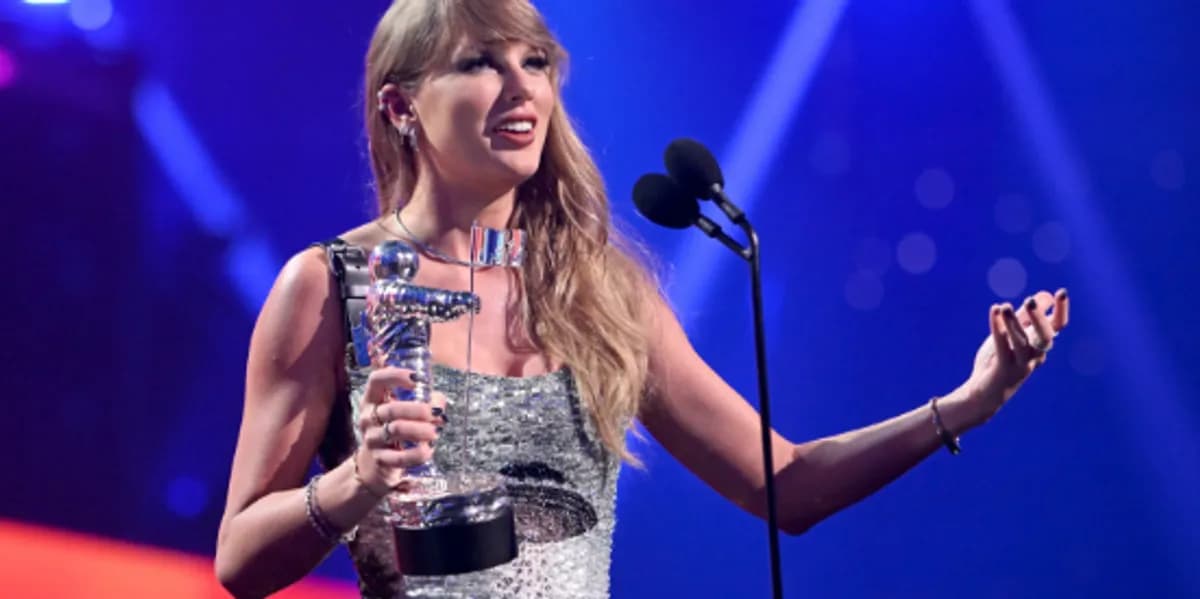 Taylor Swift drejt një rekordi historik në MTV VMA